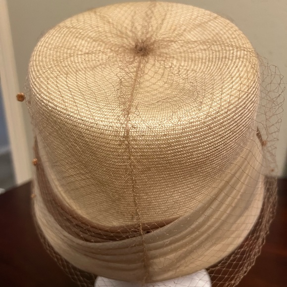 Vintage hat styled by Coralie - Picture 6 of 6